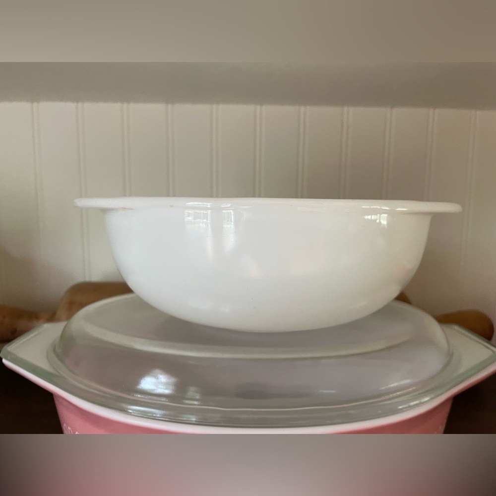 SOLD Vintage Pyrex Opal White Casserole Dish❤️ - Picture 3 of 12